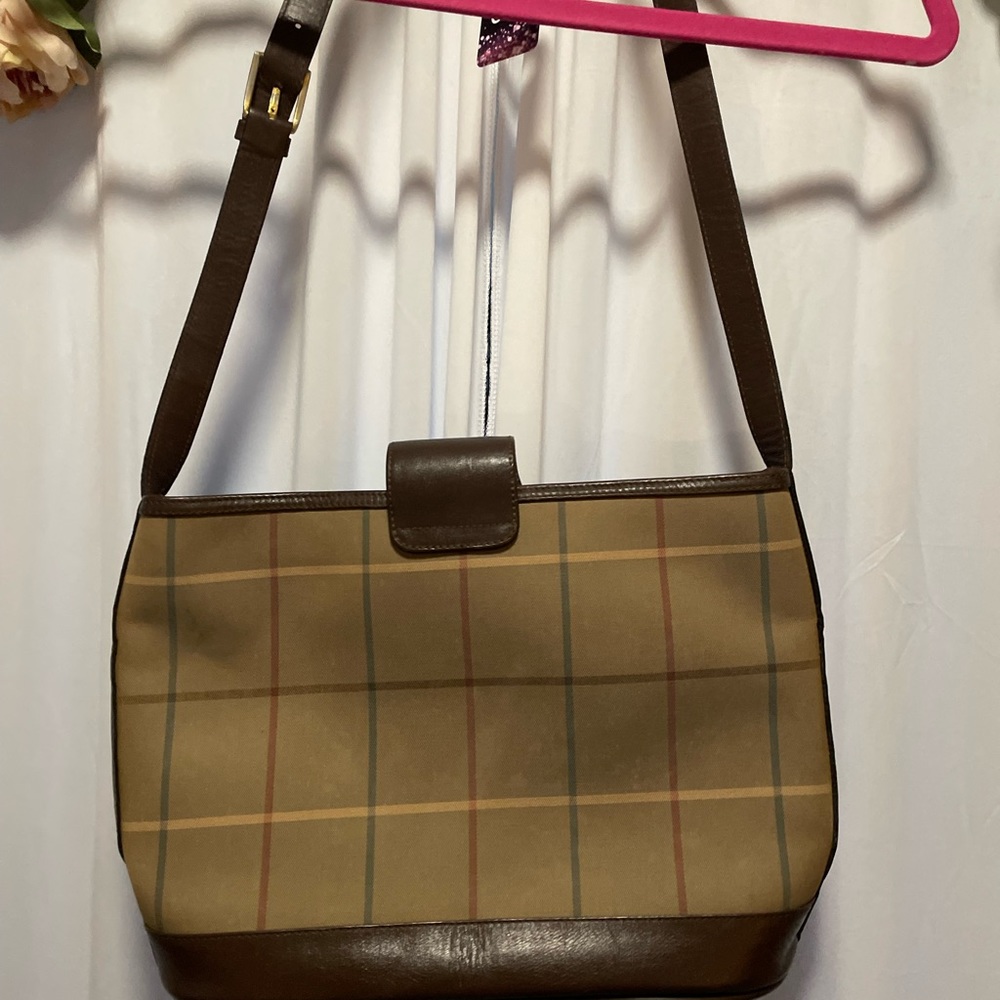 93 - Burberrys - Pocket Book - Brown